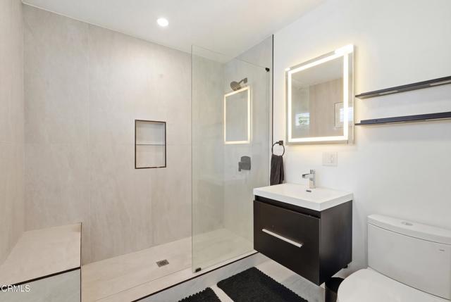 Detail Gallery Image 14 of 34 For 3233 Community Ave, La Crescenta,  CA 91214 - 3 Beds | 2 Baths