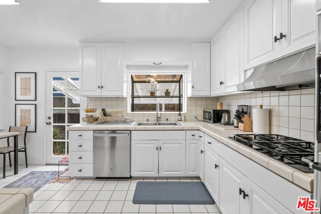 744 Iliff Street, Pacific Palisades, California 90272, 2 Bedrooms Bedrooms, ,1 BathroomBathrooms,Single Family Residence,For Sale,Iliff,24399987