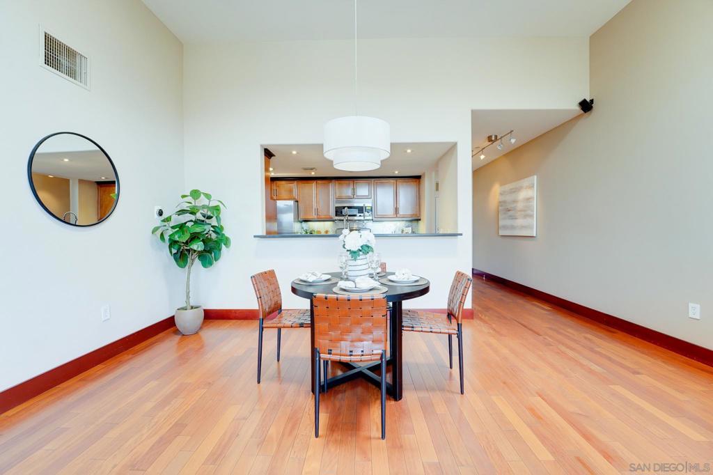 3990 Centre Street - photo 12