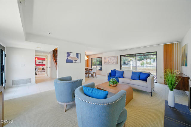 3121 Kingridge Way, Glendale CA: https://media.crmls.org/mediaz/5ec517f0-aa8f-4e1c-ab75-38554e747caa.jpg