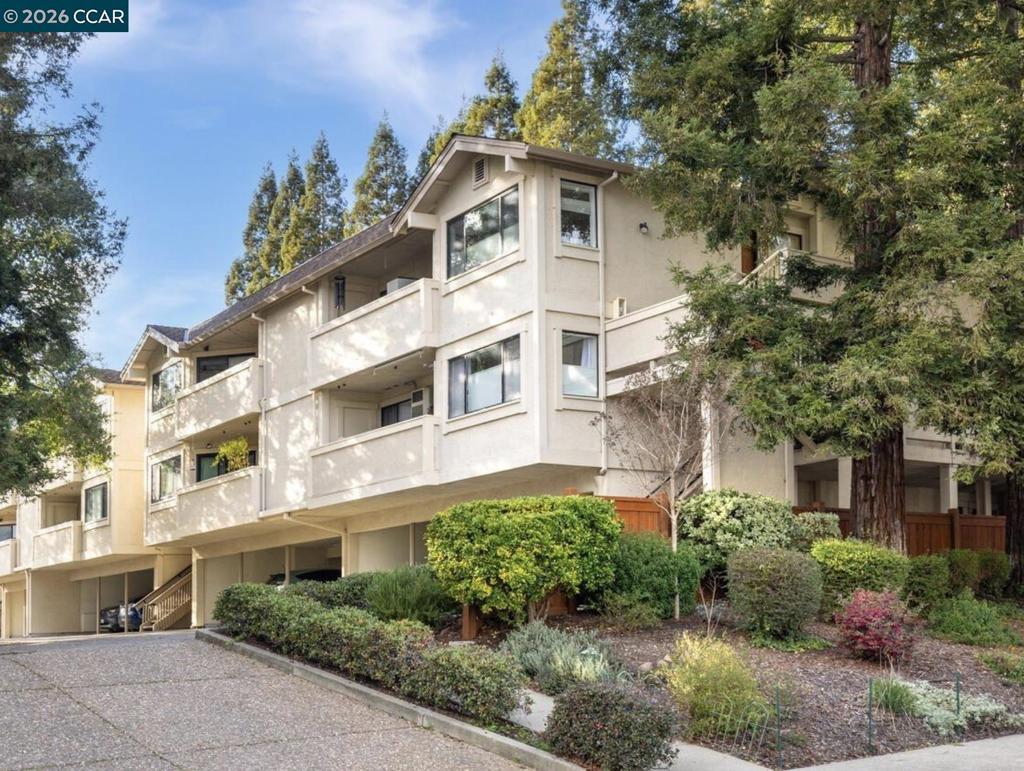 2535 Lucy Lane #B