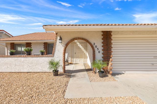 2050 Silver Oak Way, Hemet CA: https://media.crmls.org/mediaz/5ec81347-1ed1-4514-aa7b-37d07e06e37f.jpg