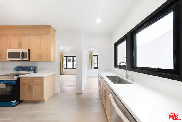 1005 Genesse, West Hollywood CA: https://media.crmls.org/mediaz/5ec9dc82-db00-4d71-ba2d-04275149cfe7.jpg