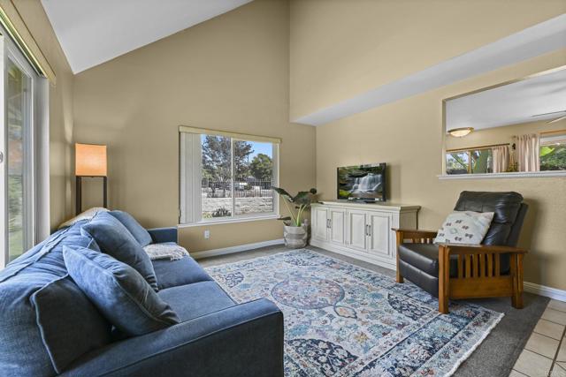 Detail Gallery Image 1 of 1 For 900 N Citrus Ave #1,  Vista,  CA 92084 - 2 Beds | 1/1 Baths