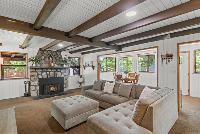 Detail Gallery Image 14 of 38 For 1148 Saturn Way, Crestline,  CA 92325 - 3 Beds | 2 Baths