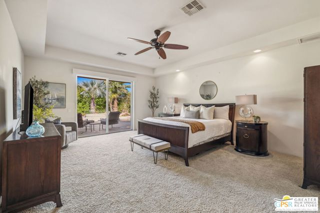 2 Varsity Circle, Rancho Mirage CA: https://media.crmls.org/mediaz/5ecc1a75-b3ac-479e-b3ab-88beb85cdc16.jpg