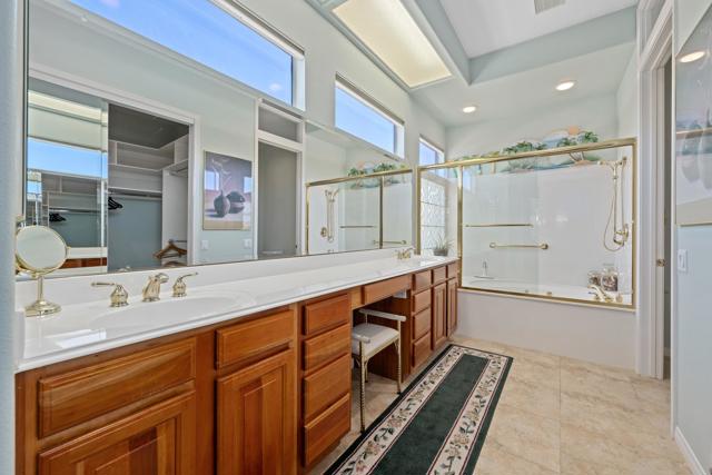Image 21 of 28 For 78638 Sunrise Canyon Avenue