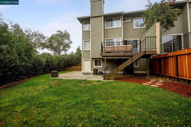 316 Mercury Way, Pleasant Hill CA: https://media.crmls.org/mediaz/5ecd420a-a322-43cd-82cb-57b30947b0ed.jpg