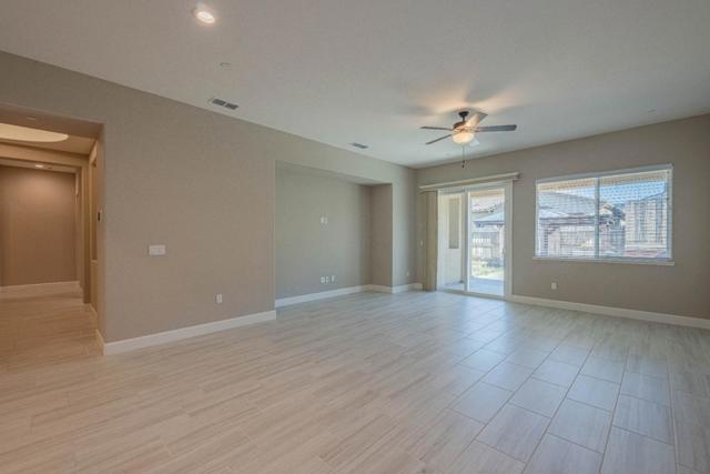 1357 Sunridge Drive, Hollister CA: https://media.crmls.org/mediaz/5ece6e95-92c7-477d-adb2-1ebc02e44923.jpg