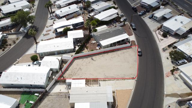 73281 Colonial Drive, Thousand Palms CA: https://media.crmls.org/mediaz/5ecec9a6-10d4-4da7-bf7c-295b4c4b0968.jpg