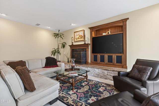 Detail Gallery Image 17 of 48 For 2830 Avenida De Autlan, Camarillo,  CA 93010 - 5 Beds | 4/1 Baths