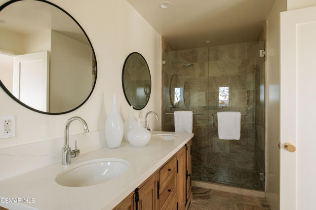 6813 Seawatch Lane, Malibu CA: https://media.crmls.org/mediaz/5ecf4533-2eed-47eb-a4bb-4a874ee9553d.jpg