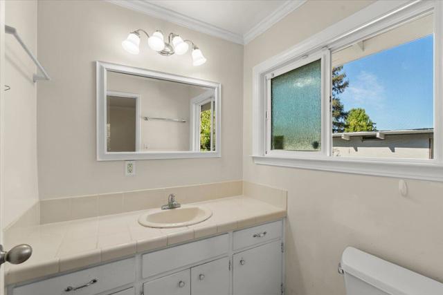 495 Giannini Drive, Santa Clara CA: https://media.crmls.org/mediaz/5ecf60a1-72e8-4e3b-8c59-c4705b686e82.jpg