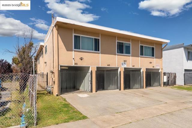 449 S 19Th St, Richmond CA: https://media.crmls.org/mediaz/5ecfae4e-3f84-4c01-9d31-0b588890fe63.jpg