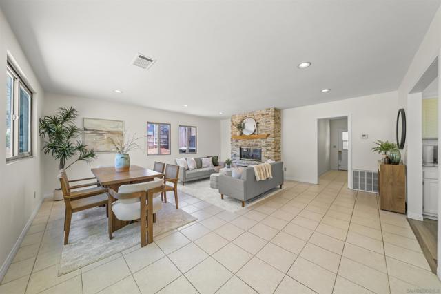 1333 Clove St, El Cajon CA: https://media.crmls.org/mediaz/5ed078bd-4f82-4e6c-b3d2-88c6536ef088.jpg