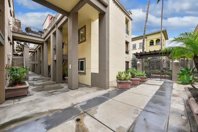 1270 Cleveland Ave, San Diego CA: https://media.crmls.org/mediaz/5ed1b9f3-58ff-4d43-9b2b-d94d6a2c56e7.jpg