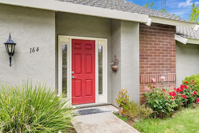 164 Milmar Way, Los Gatos CA: https://media.crmls.org/mediaz/5ed1c9f1-9bef-4453-bb11-e9a86d27b1d4.jpg