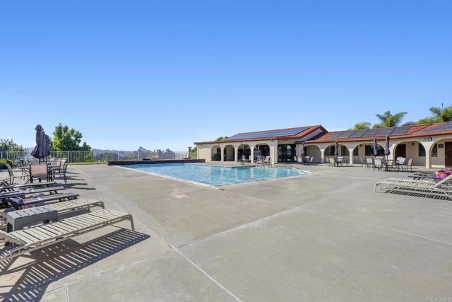 Detail Gallery Image 50 of 58 For 631 via Costa Rica, Vista,  CA 92081 - 2 Beds | 2 Baths