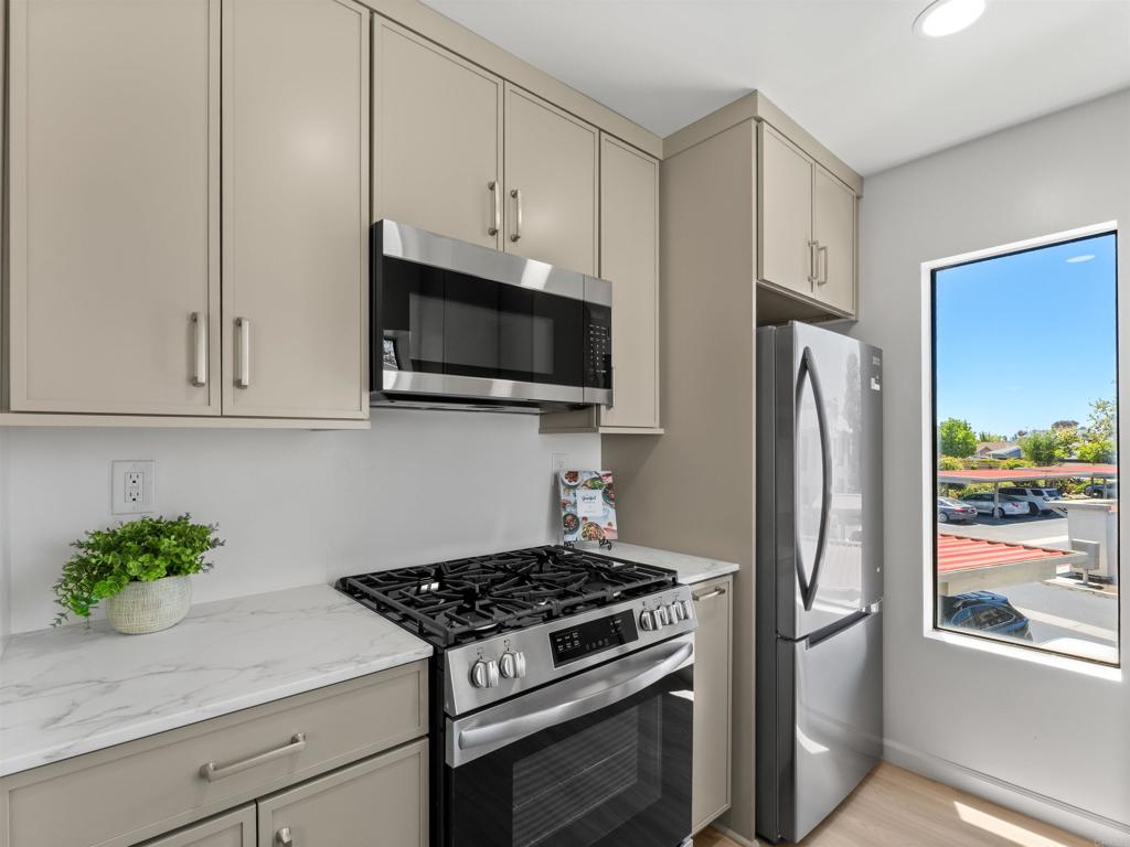 11179 Camino Ruiz - photo 12