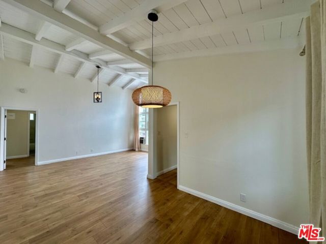 1114 S Sherbourne Drive, Los Angeles CA: https://media.crmls.org/mediaz/5ed414f4-7b6d-4f04-a264-f145dbd32371.jpg