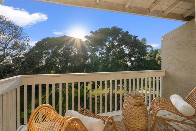 721 Buena Tierra Way, Oceanside CA: https://media.crmls.org/mediaz/5ed46a0e-45a4-463f-87c5-842e96c65248.jpg