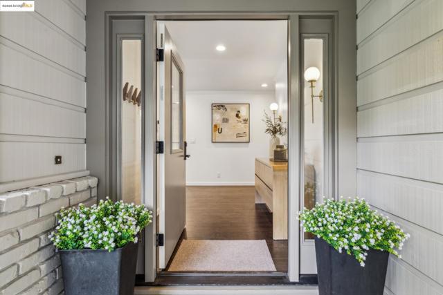 6605 Ascot Dr., Oakland CA: https://media.crmls.org/mediaz/5ed4dc96-26ee-41b7-9e0b-e61e756815f5.jpg