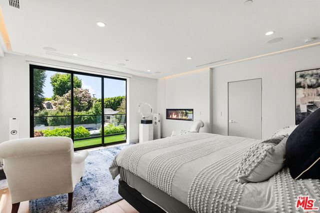 4338 Agnes Avenue, Studio City CA: https://media.crmls.org/mediaz/5ed522cf-e1c0-48b7-a01b-754c916c57fc.jpg