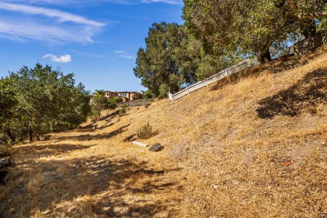 16497 S Kennedy Road, Los Gatos CA: https://media.crmls.org/mediaz/5ed5ede2-d87d-4679-a46f-a8de43b43ee9.jpg