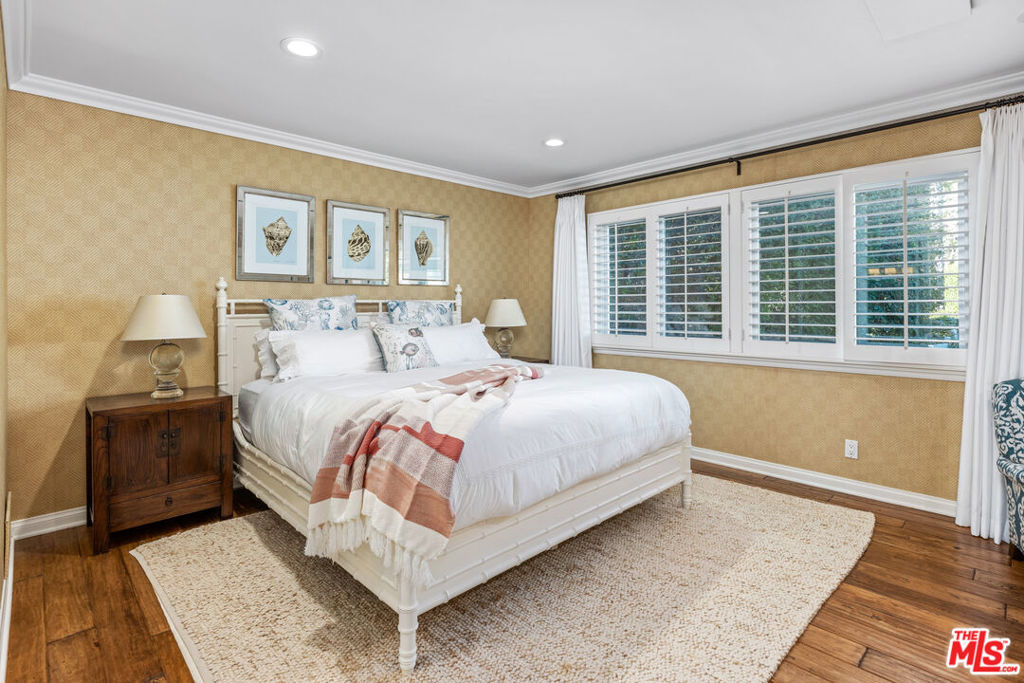 MLS #25517623 image #24
