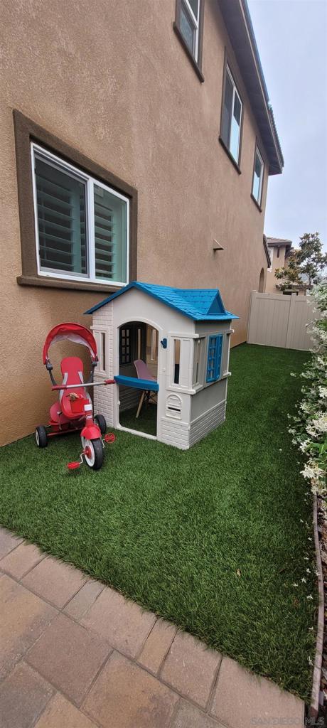 MLS #250031259SD img 16