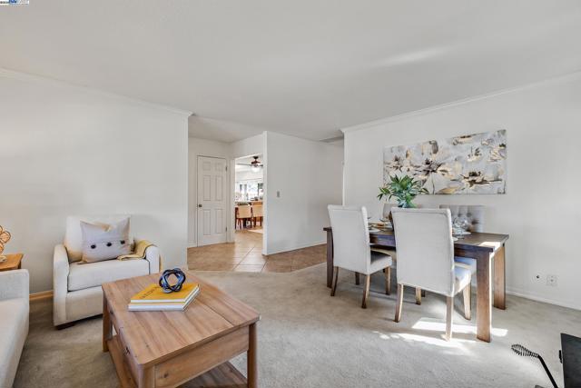 5135 Charlotte Way, Livermore CA: https://media.crmls.org/mediaz/5ed6edc5-ad81-4064-a718-256a1860ca3c.jpg