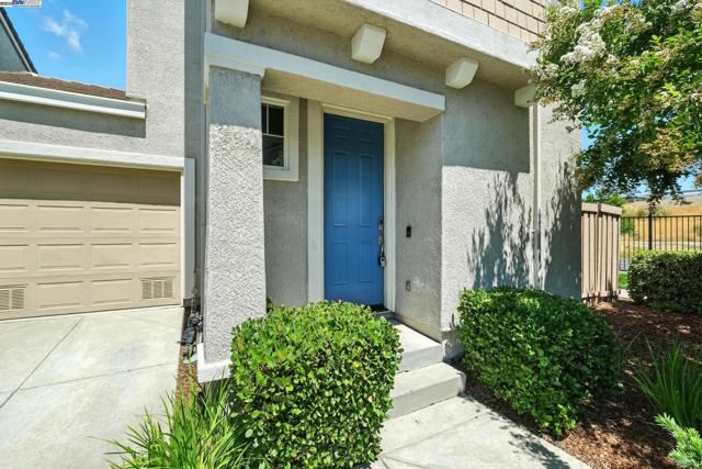 2501 Aimonetti ave, Sacramento CA: https://media.crmls.org/mediaz/5ed6fd4f-363e-42ab-abe6-65dd080eef63.jpg