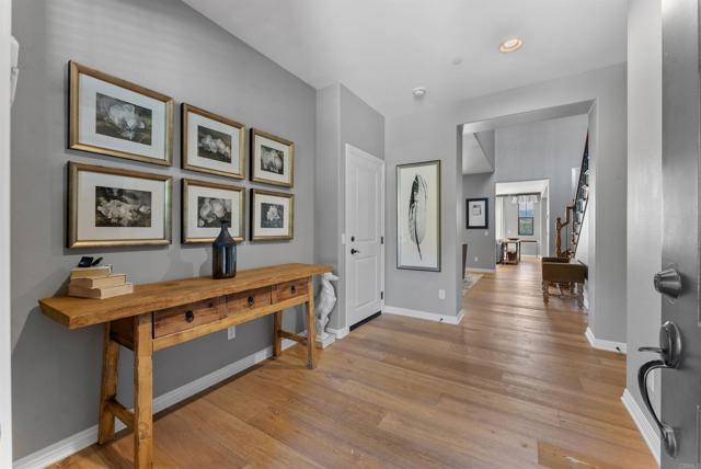 Detail Gallery Image 3 of 62 For 7090 Sitio Corazon, Carlsbad,  CA 92009 - 4 Beds | 3/1 Baths