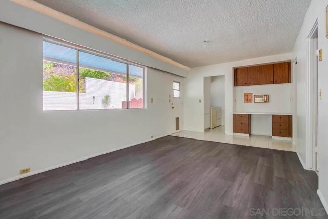 4711 ASHBY ST, San Diego CA: https://media.crmls.org/mediaz/5ed7cd71-de7c-413e-a7e7-72f19beff55d.jpg