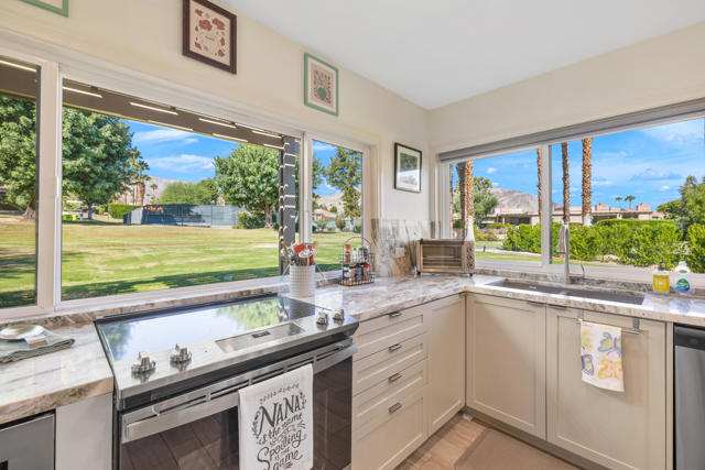 72620 Rolling Knoll Drive, Palm Desert, CA 92260