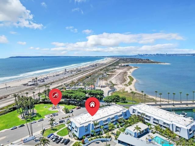24 Montego Court, Coronado CA: https://media.crmls.org/mediaz/5ed916bc-dbfd-440f-8320-14d7b6fcc133.jpg