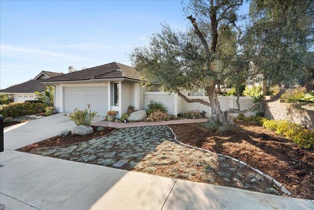 Detail Gallery Image 1 of 1 For 1981 Lemonwood Ln, Vista,  CA 92081 - 3 Beds | 2 Baths