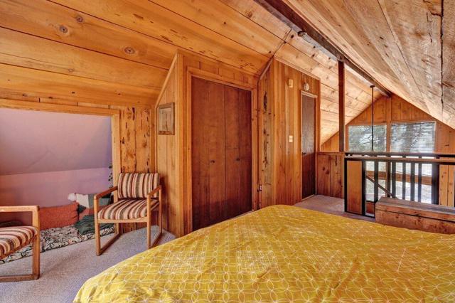 26785 Crestview Drive, Idyllwild CA: https://media.crmls.org/mediaz/5eda0d32-340e-4869-a005-b0670cd8e3a5.jpg