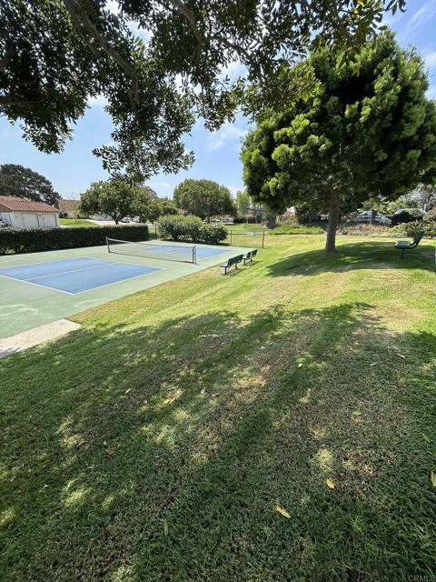 2146 Valleydale Lane, Encinitas CA: https://media.crmls.org/mediaz/5eda5348-8a92-40f0-9d85-d95ddbcfcb3b.jpg