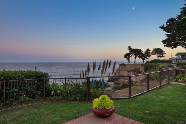 4790 Opal Cliff Drive, Santa Cruz CA: https://media.crmls.org/mediaz/5eda8d3c-ec04-48e7-8b82-3f39364d3d5d.jpg