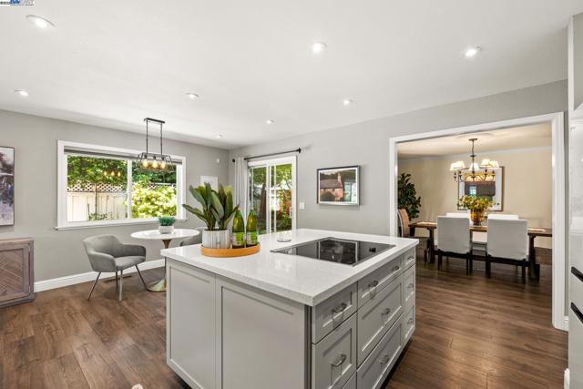3746 La Costa Ave, Castro Valley CA: https://media.crmls.org/mediaz/5edaaee3-d3d5-49c6-8c2b-6e32e5d7f85d.jpg