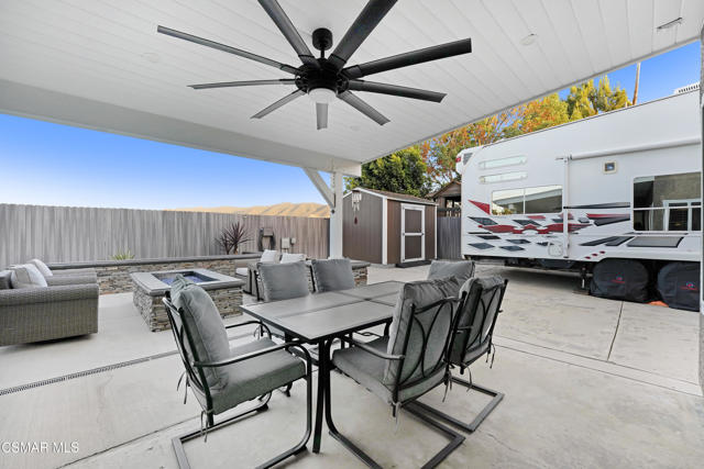 610 Nicole Drive, Newbury Park CA: https://media.crmls.org/mediaz/5edc2aa6-d781-4f18-a4bf-62befddf8896.jpg
