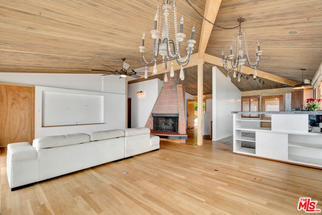 26636 Latigo Shore Drive, Malibu CA: https://media.crmls.org/mediaz/5edc36f1-ddb9-498a-8cbb-8983abc03c97.jpg