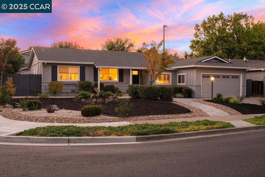 721 Santa Ana Ln