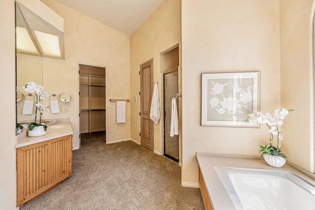 Image 18 of 49 For 72825 Carriage Trail