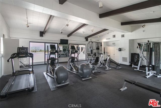 117 Navajo Lane, Topanga CA: https://media.crmls.org/mediaz/5ede4633-73f2-4186-8f64-11dbd9c5c56e.jpg