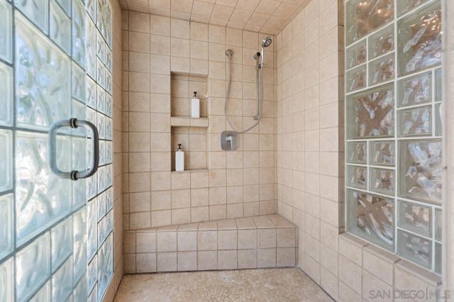 11020 Horizon Hills Dr, El Cajon CA: https://media.crmls.org/mediaz/5ede4f2a-c7d8-462a-a615-16ba07f09b12.jpg