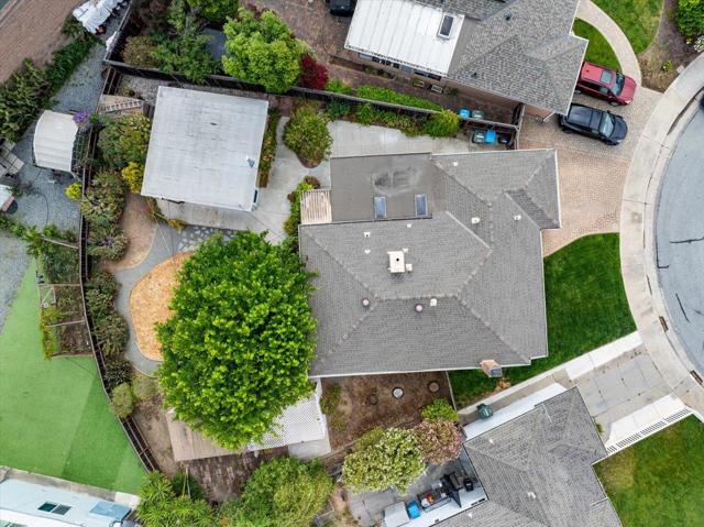 701 Poinsettia Avenue, San Mateo CA: https://media.crmls.org/mediaz/5edef61c-ee27-46a1-bc9b-dbc43dc13583.jpg