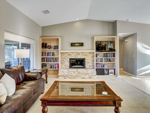 8567 Clubhouse Boulevard, Desert Hot Springs CA: https://media.crmls.org/mediaz/5edfb802-d352-4121-89d6-720b03303ced.jpg