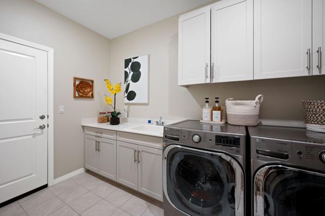 42811 Torno Place, Indio CA: https://media.crmls.org/mediaz/5edfbcc1-a827-4e45-abb8-3e39ec5f8661.jpg